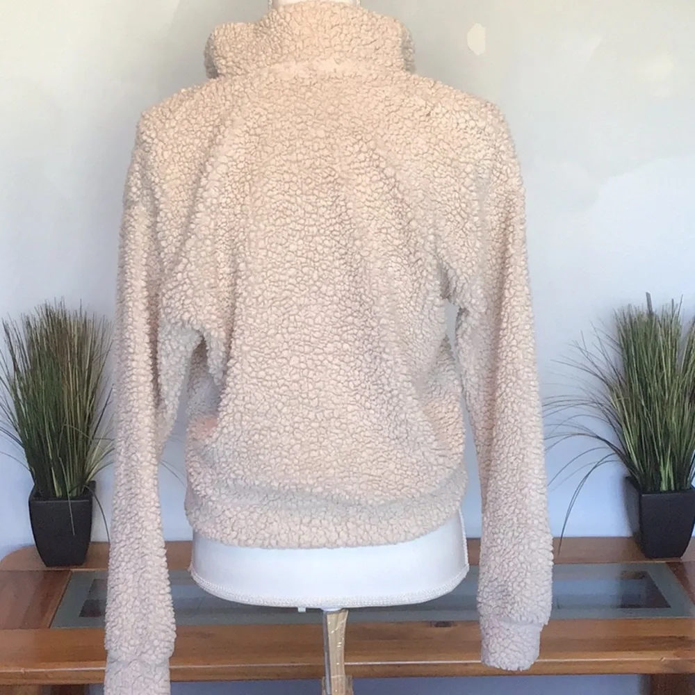 WILD FABLE Women's SHERPA PULLOVER - Picture 9 of 12